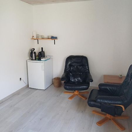 Hyrdeskolen Apartment Give Екстериор снимка